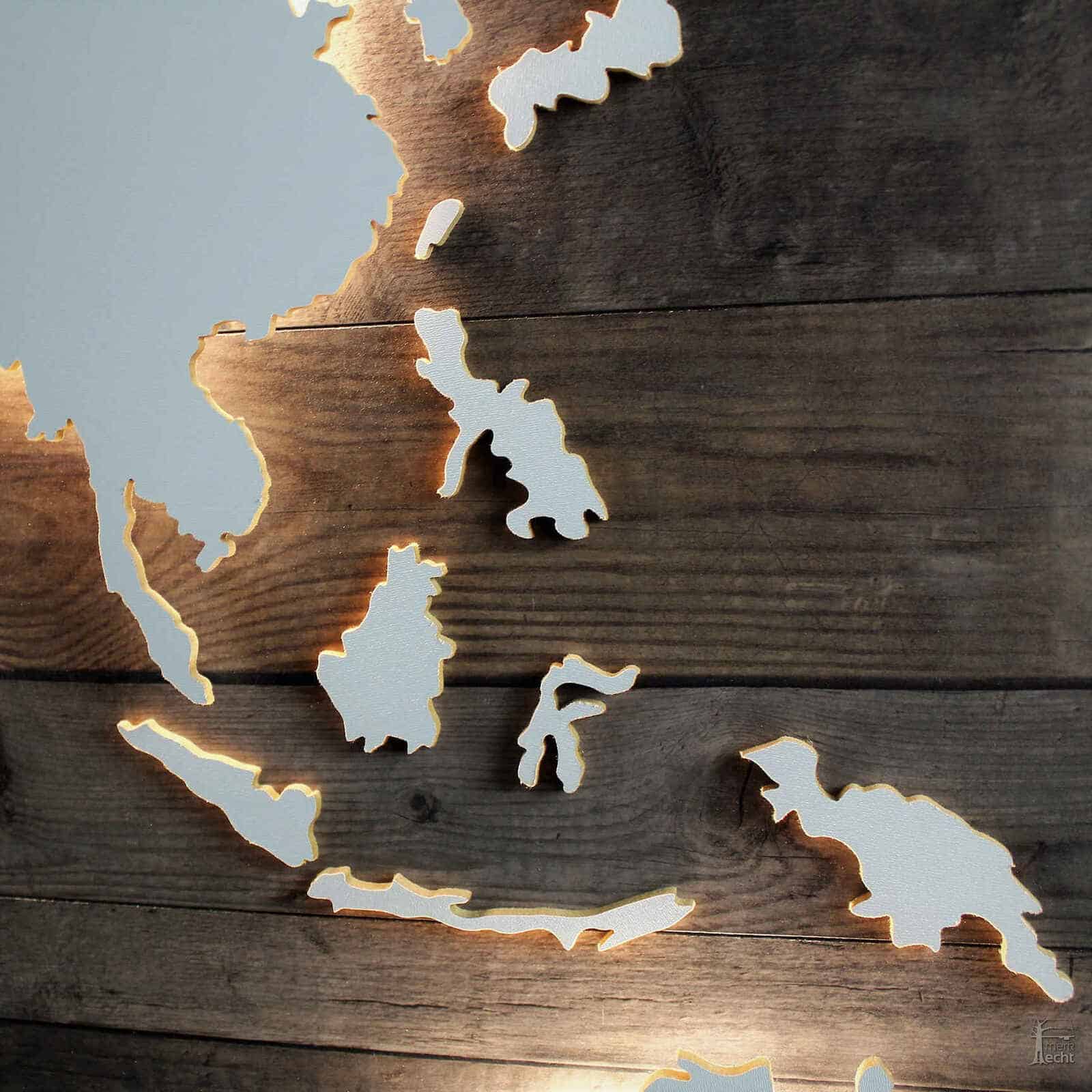 Details-Weltkarte-Ländergrenzen-Beleuchtet-Weltkarte-Holz-HellesHolz-Vintage-Weltwandbild